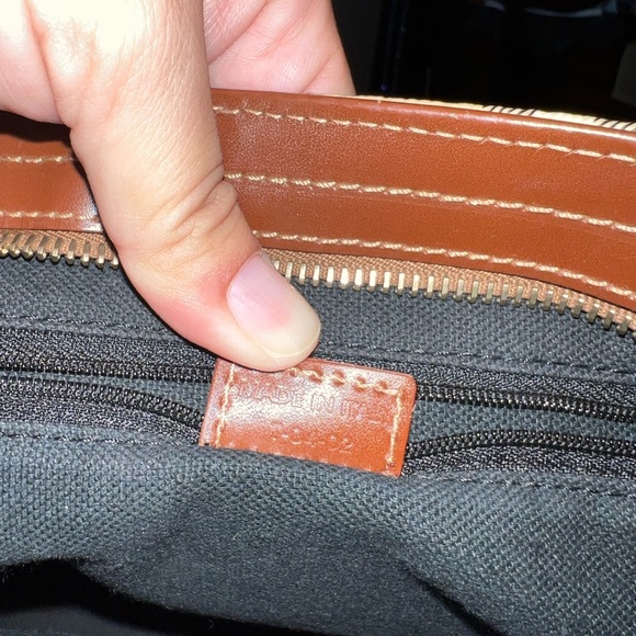 Burberry Bag - Picture 4 of 5